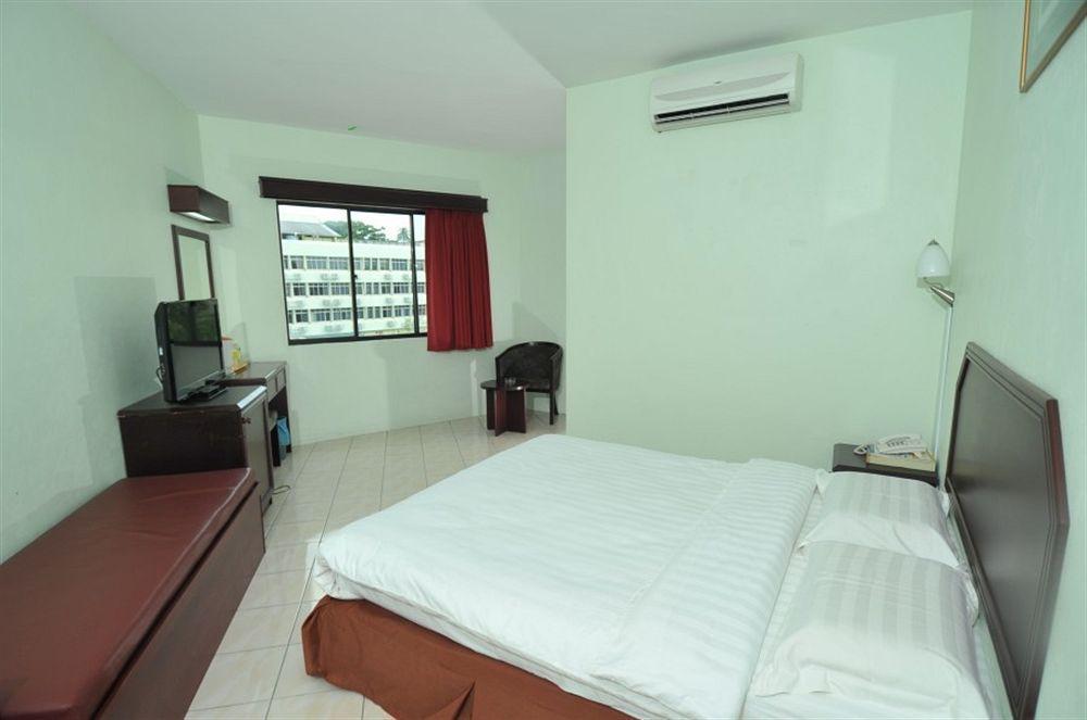 קוצ'ינג Grand Supreme Hotel מראה חיצוני תמונה